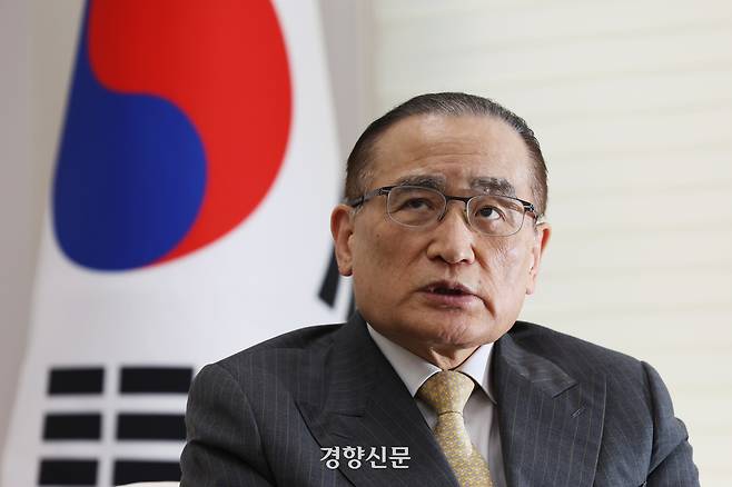 위성락 국가안보실장이 4일 청와대 여민관에서 이재명 정부의 외교에 대해 이야기하고 있다. 김창길 기자