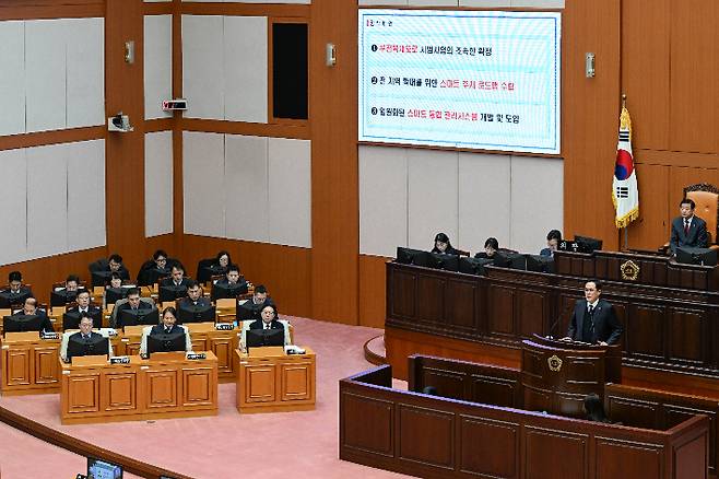 이승연 의원은 6일 열린 부산시의회 제333회 임시회 5분 자유발언에서 "노상공영주차장은 수많은 민원과 행정력 낭비의 온상이 되고 있다고 지적했다. 부산시의회 제공