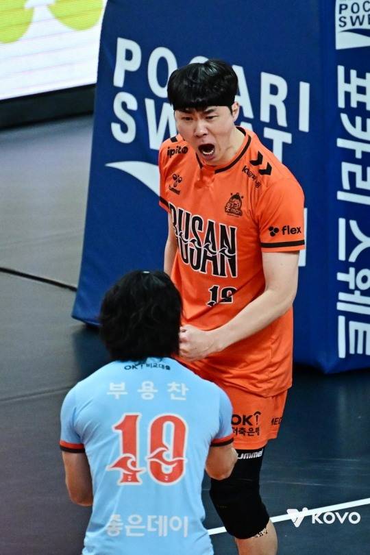 OK저축은행 전광인