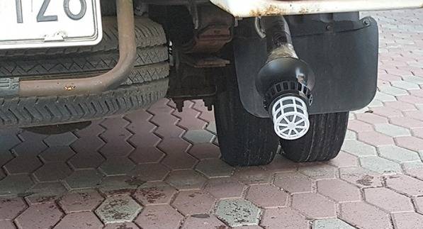 ▲ 새롭게 개발된 미세먼지 저감장치를 경유차량에 장착한 모습.