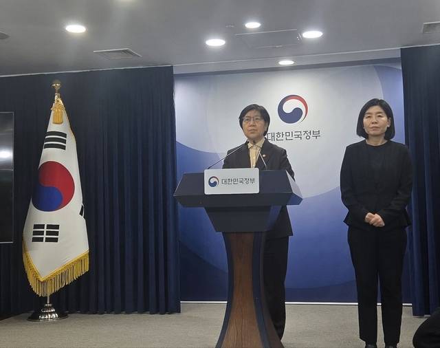 정은경 보건복지부 장관이 정부 서울청사에서 10일 제7차 보건의료정책심의위원회(보정심) 결과 브리핑을 발표하고 있다. 강민성 기자