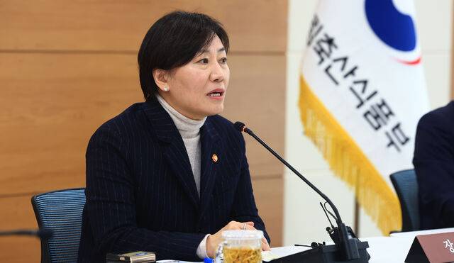 송미령 농림축산식품부 장관이 9일 정부세종청사에서 열린 정례 기자간담회에서 발언하고 있다. 농림축산식품부
