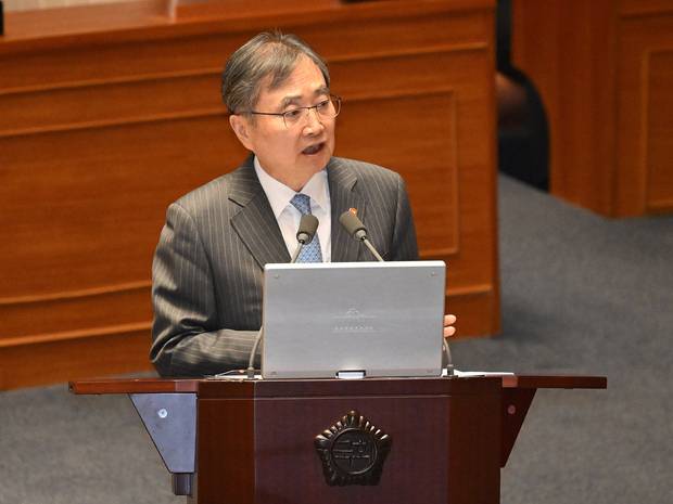 조현 외교부 장관이 9일 서울 여의도 국회에서 열린 본회의에 출석해 더불어민주당 윤후덕 의원의 대정부질문(정치·외교·통일·안보 분야)에 답하고 있다. 오승현 기자 2026.02.09