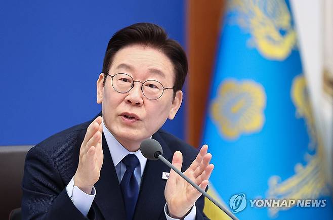 이재명 대통령, 국무회의 발언 (서울=연합뉴스) 김도훈 기자 = 이재명 대통령이 10일 청와대에서 열린 국무회의에서 발언하고 있다. 2026.2.10 superdoo82@yna.co.kr