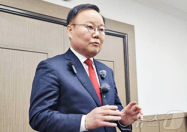 김재원 국민의힘 최고위원(62)이 지난 2일 대구 수성구 국민의힘 경북도당에서 기자회견을 열고 6·3 지방선거 경북도지사 출마를 선언하고 있는 모습. 2026.2.2 ⓒ 뉴스1 남승렬 기자