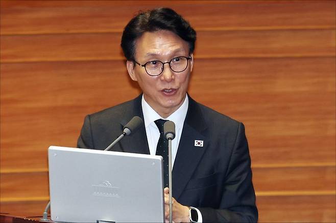 김민석 국무총리가 10일 오후 국회 본청에서 열린 국회 본회의 경제 분야 대정부질문에서 이재명 정부의 부동산 정책 관련 질의에 답변을 하고 있다. ⓒ데일리안 홍금표 기자