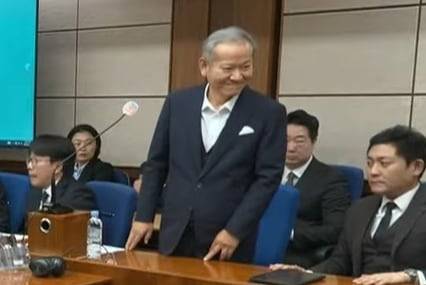 이상민 전 행정안전부 장관이 12일 서울중앙지방법원에서 열린 내란 중요임무 종사 등 혐의 1심 선고 공판에 출석해 선고를 받고 있다. /뉴스1