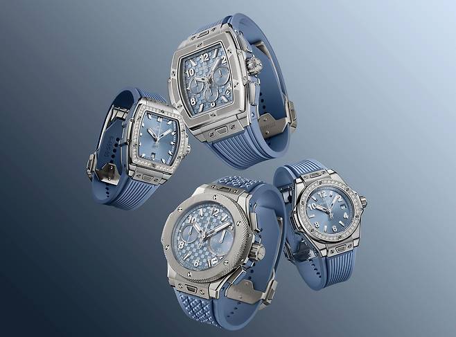 콜 블루 컬러를 사용해 선보인 4종의 위블로 시계들. 토노형 케이스가 특징인 '스피릿 오브 빅뱅'(상단 두 모델)과 2종의 '빅뱅' 컬렉션을 내놨다. 사진 위블로