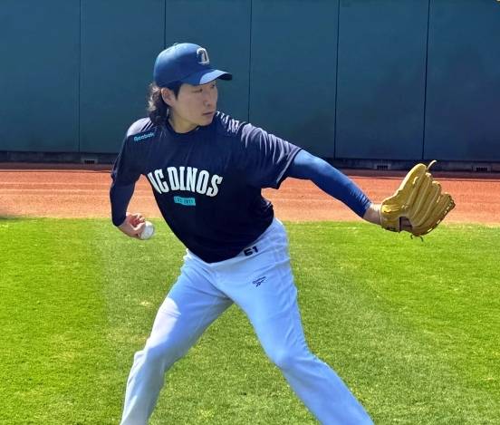 대만 타이난 캠프에서 훈련 중인 이재학. 사진=구단 제공