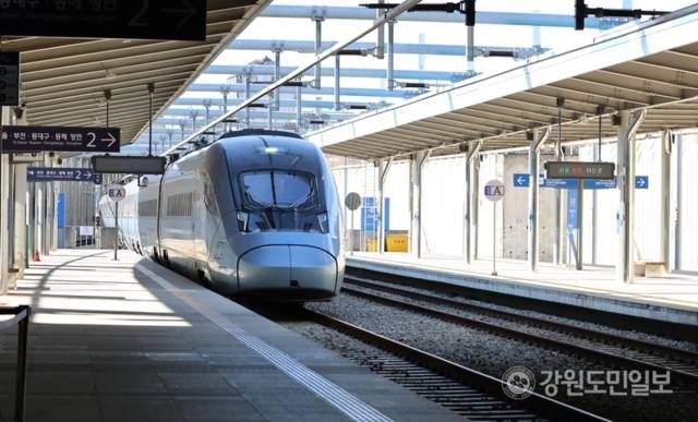 ▲ 부산 부전에서 출발한 동해선 KTX-이음. 강원도민일보 자료 사진