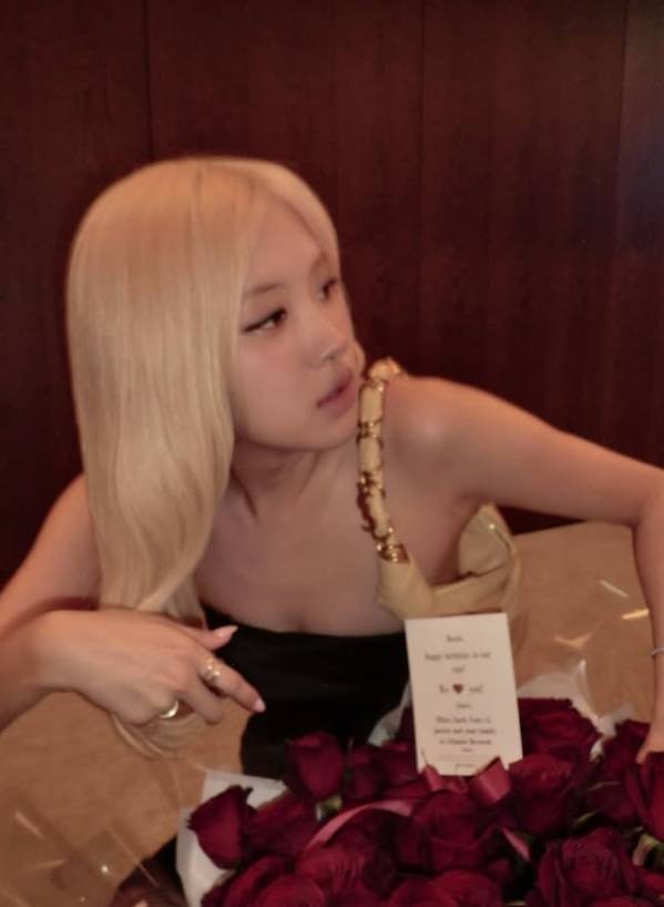 로제 소셜미디어