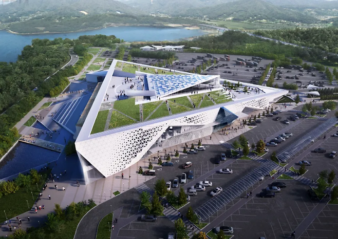 고삼호수휴게소는 규모부터 다르다. 2026년 2월 문을 연 이 휴게소는 부지 면적 18만6,000㎡로 국내 최대 규모 휴게소로 꼽힌다. 사진 고삼호수휴게소