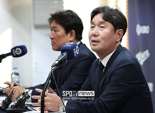 ▲ WBC 대표팀은 이제 선발 투수 공백을 어떻게 메워야할지가 고민이다. 아직 선발 투수들이 남아 있기는 하지만 투구 수 제한(65구)이 있어 결국 불펜 투수들의 멀티이닝 소화가 불가피해졌다는 평가도 나온다. 2023년 마운드 붕괴로 예선 탈락의 비운을 맛봤던 대표팀으로서는 당시의 악몽이 그대로 떠오를 법하다. ⓒ곽혜미 기자