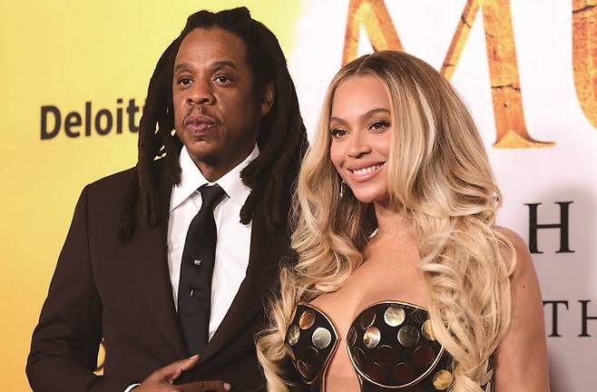 제이지(왼쪽)와 비욘세 부부. /사진 로이터뉴스1