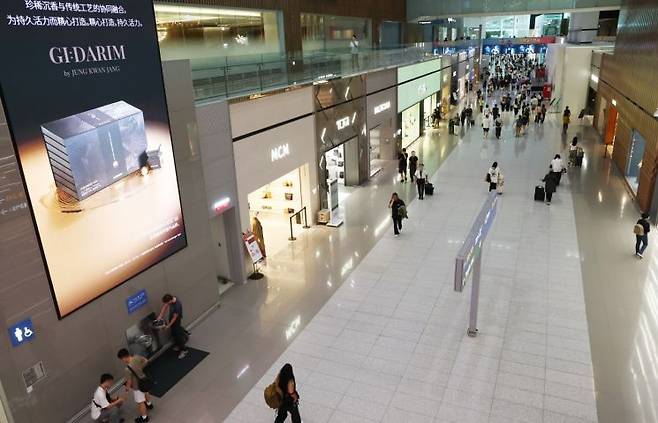 인천국제공항 2터미널 면세구역. 연합뉴스