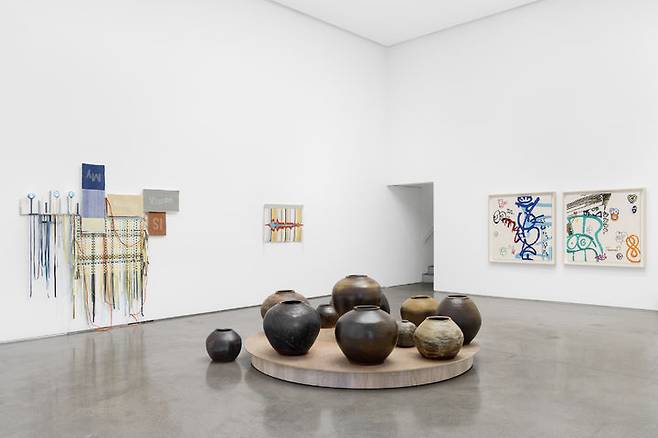 PKM갤러리 From Hands 전시 전경 *재판매 및 DB 금지