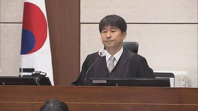 내란 우두머리 혐의 재판을 맡고 있는 지귀연 판사