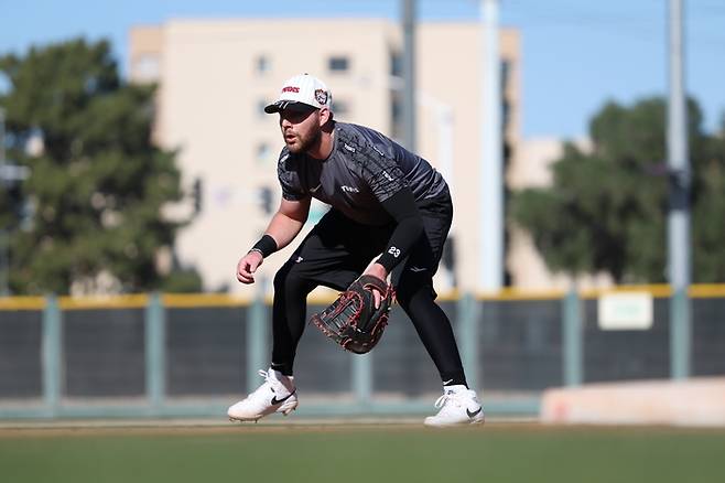 LG 오스틴 딘이 미국 애리조나 스프링캠프서 훈련에 임하고 있다. 사진 | LG 트윈스