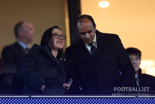 토트넘홋스퍼 소유주 루이스 가문의 비비엔 루이스(왼쪽)와 비나이 벤카테샴 CEO. 게티이미지코리아