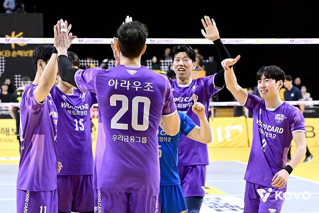 우리카드는 21일 열린 2025-26 V리그 여자부 5라운드 원정 경기에서 KB손해보험을 3-2로 제압했다. (KOVO 제공)