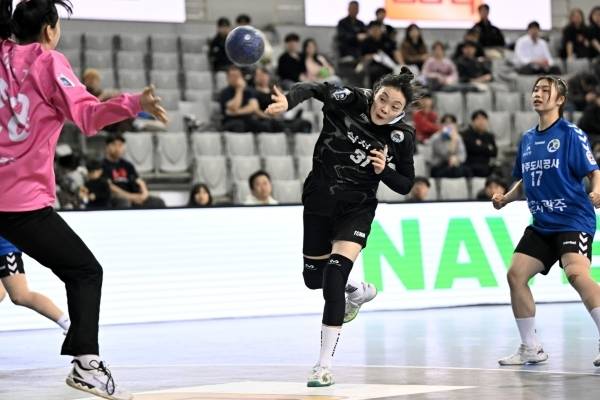 사진 슛하는 삼척시청 김보은