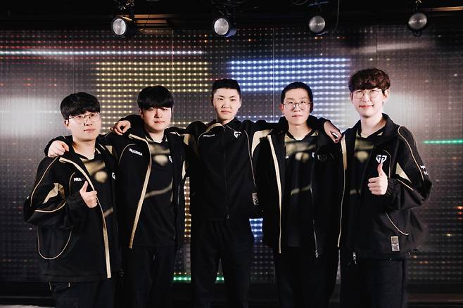 디펜딩 챔피언 젠지는 예상대로 가장 먼저 LCK컵 결승행을 확정지었다. 사진제공=LCK