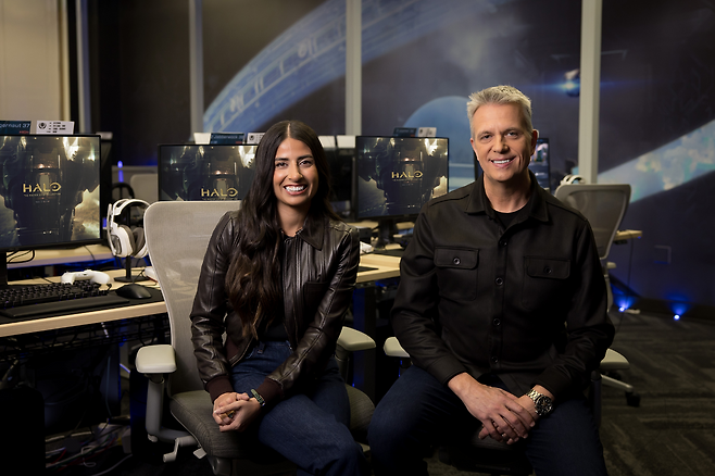 아샤 샤르마 CEO와 맷 부티 CCO(출처=마이크로소프트).