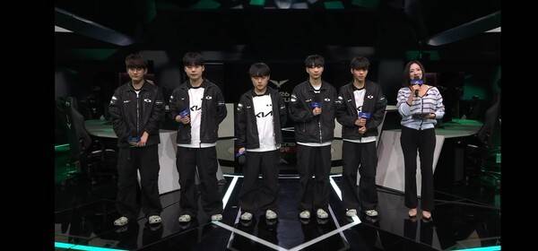 22일 종로구 치지직 롤파크에서 열린 2026 LCK컵 플레이오프 패자 3라운드 5세트 '패패승승승' 완성…DK, 5세트 드래곤 스틸로 T1 꺾고 홍콩행 (DK & T1 =3:2). /사진=네이버 치지직 라이브영상 캡처