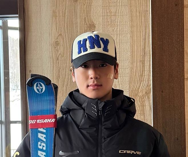 제107회 전국동계체육대회 알파인스키 남자대학부 슈퍼대회전에서 정상에 오른 허도현(경희대).