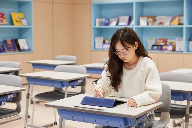 2026학년도 대입에서 연세대 대기과학과에 합격한 박지민 학생. 사교육에 의존하지 않고 ‘기출탭탭’을 활용한 문제 풀이를 하면서 입시를 준비했다고 한다. 비상교육 제공
