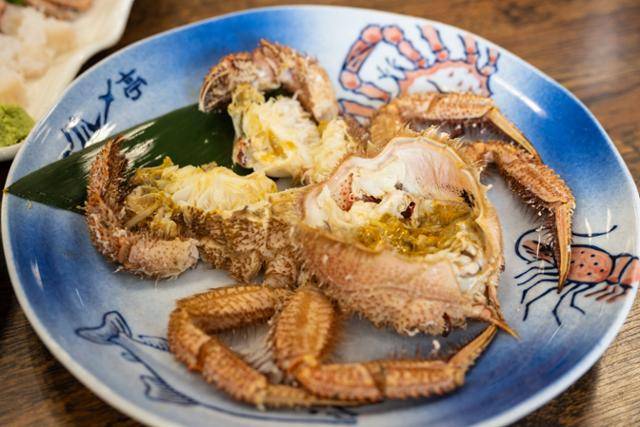 일본 홋카이도 삿포로 중앙도매시장 장외시장 기타노구루메테이의 털게찜.