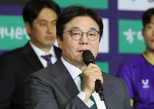 출사표 밝히는 황선홍 감독