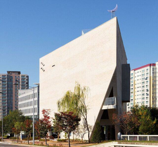 진관동 사비나미술관 외관.