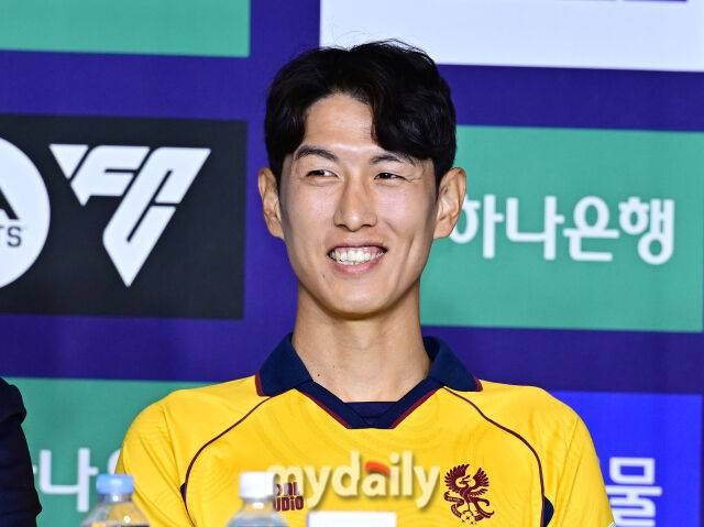 광주 FC 안영규가 25일 서울 서대문구 스위스 그랜드 호텔에서 진행된 하나은행 2026 K리그 개막 미디어데이에 참석했다./스위스그랜드호텔=한혁승 기자