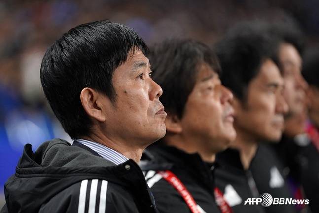 모리야스 하지메(왼쪽) 일본 축구대표팀 감독. /AFPBBNews=뉴스1