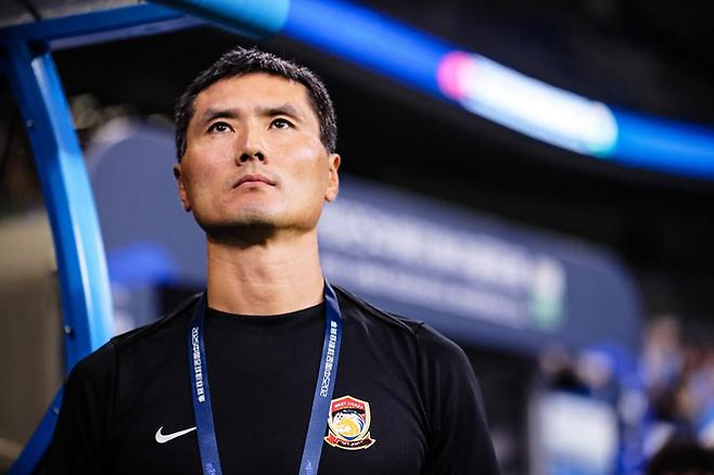 샤오자이 중국 축구대표팀 감독. 왕이닷컴 캡처