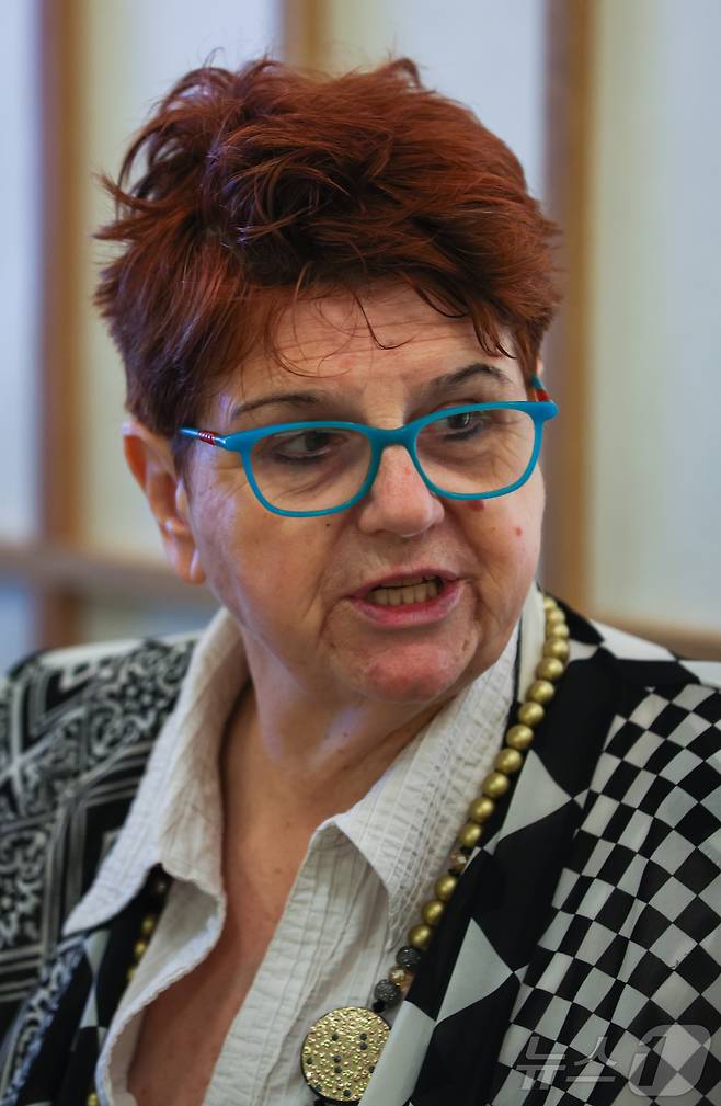 26일(현지시간) 프랑스 파리 국립기메동양박물관에서 열린 한불 수교 140주년 기념 미디어 조찬에서 야니크 린츠 박물관장이 ‘2026년 한국의 해’ 연간 프로그램을 설명하고 있다. 2026.2.26 ⓒ 뉴스1 이준성 기자