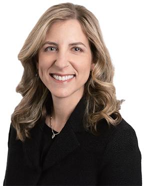 알리 퍼먼 PwC 미국 소비자 시장 부문 리더 - 미국 스와스모어칼리지 문학, 펜실베이니아주립대 경영학 석사, 현 전미소매업협회(NRF) 재단 이사, 전 아치스톤 컨설팅 전략 및 운영 관리 컨설턴트