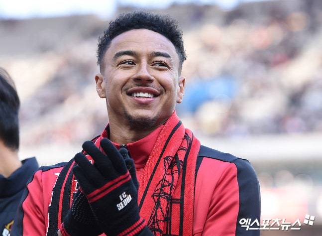 지난 시즌을 끝으로 FC서울을 떠났지만 한동안 새로운 팀을 구하지 못했던 제시 린가드가 브라질 명문 코린치안스로 이적할 가능성이 높아졌다. 서울에서 린가드를 지도했던 김기동 감독이 무적 신분으로 세 달 가까이 보내고 있었던 린가드에 대해 아쉬움을 표한 직후 나온 소식이다. 사진 엑스포츠뉴스DB