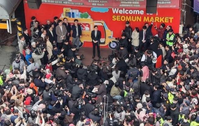 어제(27알) 대구 서문시장을 방문한 한동훈 前 국민의힘 대표 (사진, 한 前 대표 SNS)