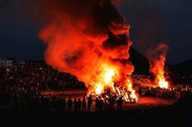 경남 창원시 마산합포구 진동면 정월대보름 달집태우기 행사 모습. 창원소방본부 제공