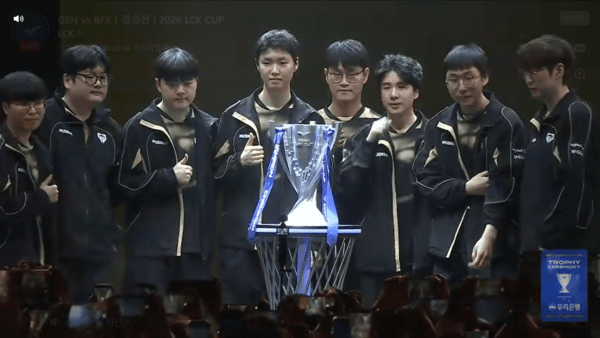 3월 1일 홍콩 카이탁 아레나에서 열린 2026 LCK컵 결승 3세트에서 젠지가 홍콩 카이탁 아레나에서 열린 2026 LCK컵 결승에서 BNK 피어엑스를 세트스코어 3대0으로 완파했다. LCK 최초 해외 로드쇼의 마지막 밤, 젠지는 단 한 번도 흐름을 내주지 않는 완성도로 초대 챔피언 자리에 올랐다.(젠지 & BNK 피어엑스 =3:0). /사진=네이버 치지직 라이브영상 캡처