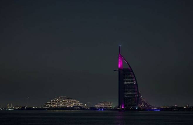 두바이의 부르즈 알아랍 호텔. EPA 연합뉴스