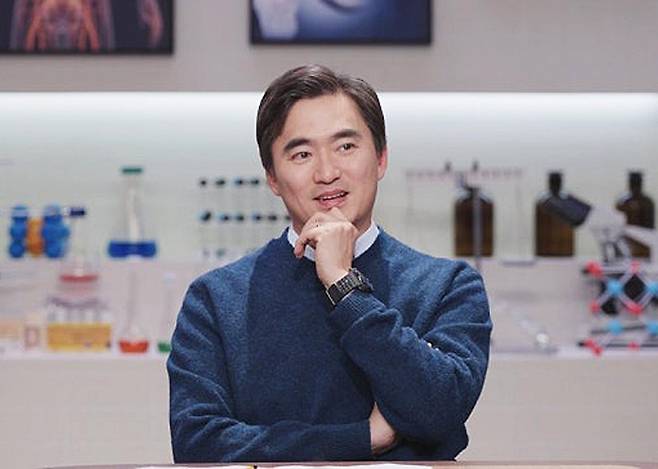 배우 김석훈이 SBS 지식·건강 예능 ‘세 개의 시선’에서 노화에 대한 솔직한 불안을 털어놓았다. SBS 제공