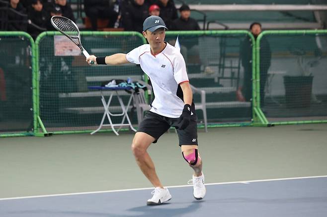 정구 대표선발전에서 남자 단식 1위에 올라 생애 8번째로 태극마크를 달게 된 김진웅(수원시청). 대한정구협회 제공