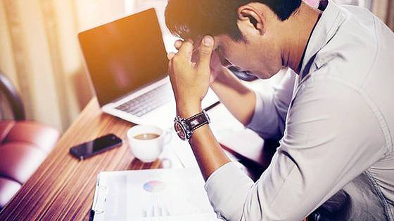 직장인을 중심으로 피로회복제에 대한 관심이 커지며 알부민 판매량도 증가하고 있다. 사진 픽사베이