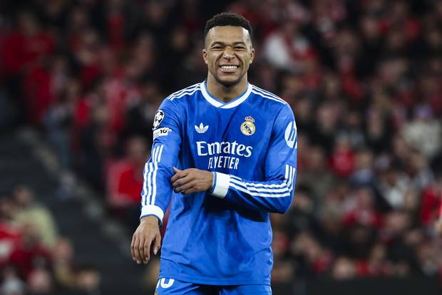 킬리안 음바페가 2월 17일 포르투갈 리스본에서 열린 벤피카와의 유럽축구연맹 챔피언스리그 녹아웃 라운드 플레이오프에서 경기를 소화하고 있다. EPA연합뉴스