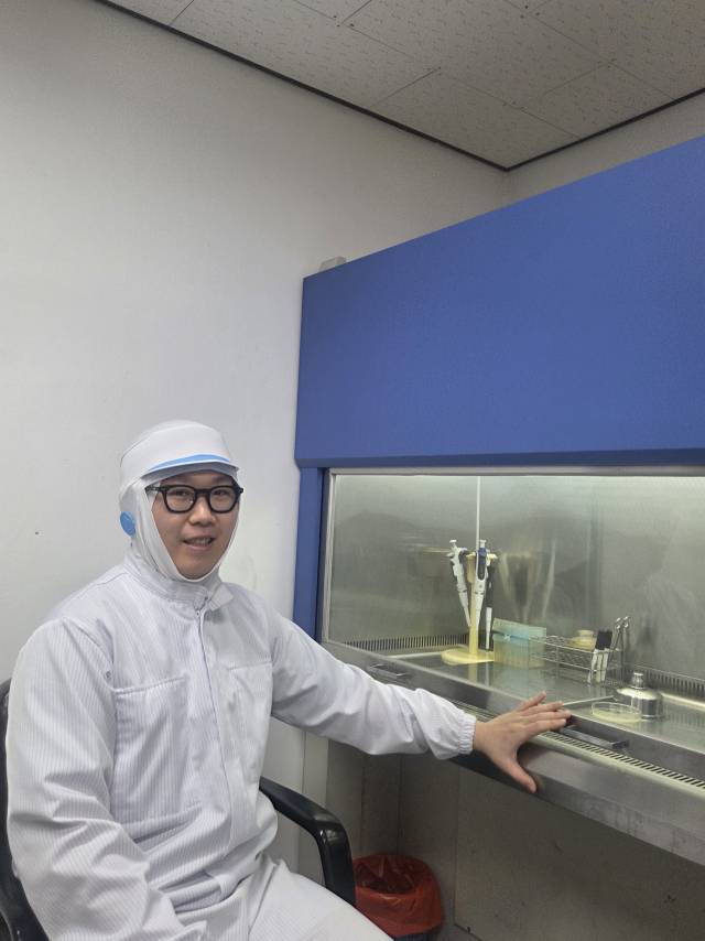 한성기업 김해공장 품질관리팀에 입사한 안현빈씨./김정민/