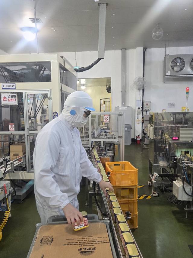 한성기업 김해공장 품질관리팀에 입사한 안현빈씨./김정민/