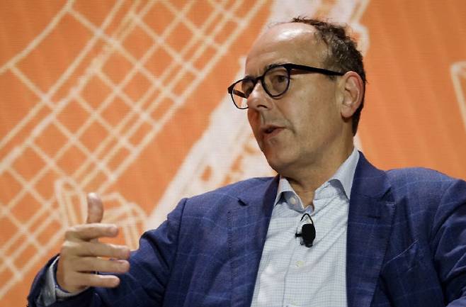 얀 반에크 반에크 CEO